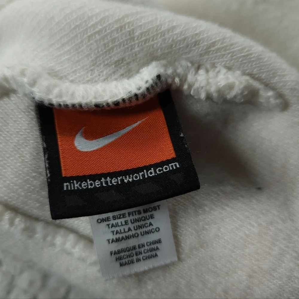 Nike Unisex Kevin Durant Icon Pom Cuff Cream White/Orange Beanie Hat One Size